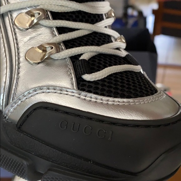 Authentic Gucci Flashtrek BNIB liquid Silver - Picture 11 of 14
